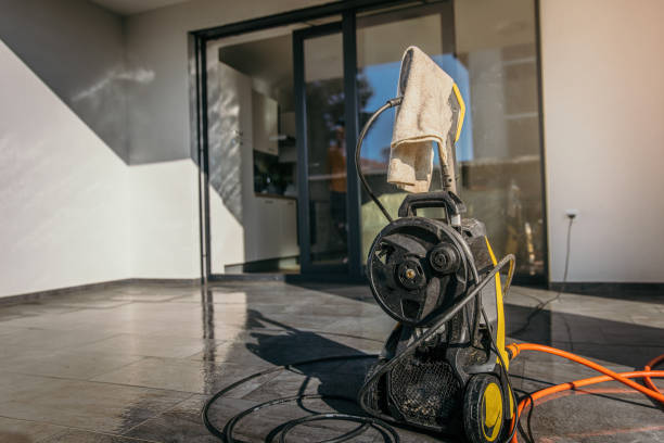 Best Driveway Pressure Washing  in Laurens, IA